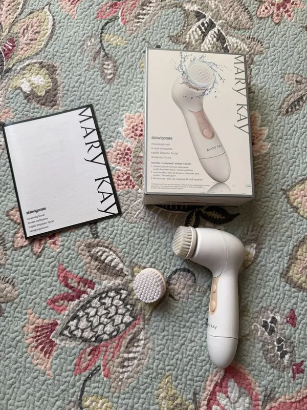 Массажер для чистки лица Mary Kay и электроэпилятор Braun — фото 1