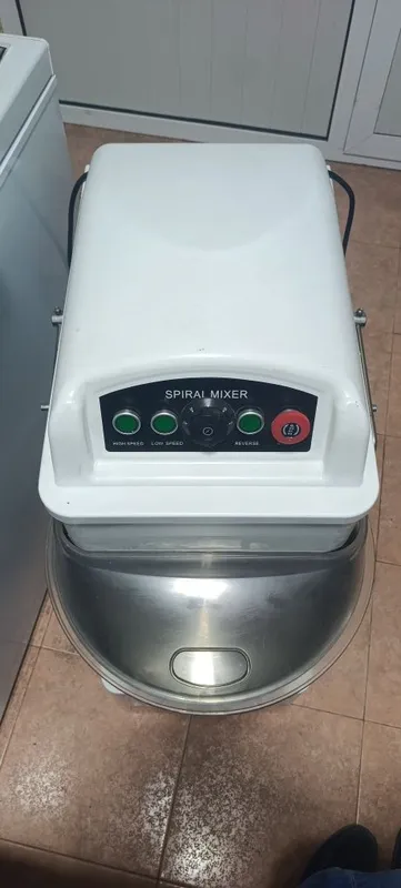 Продаётся тестомешалка 1