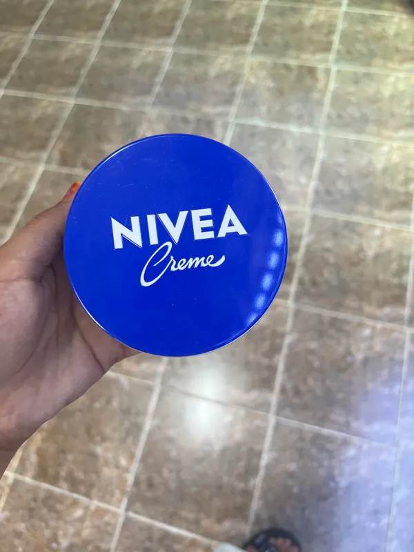 NIVEA