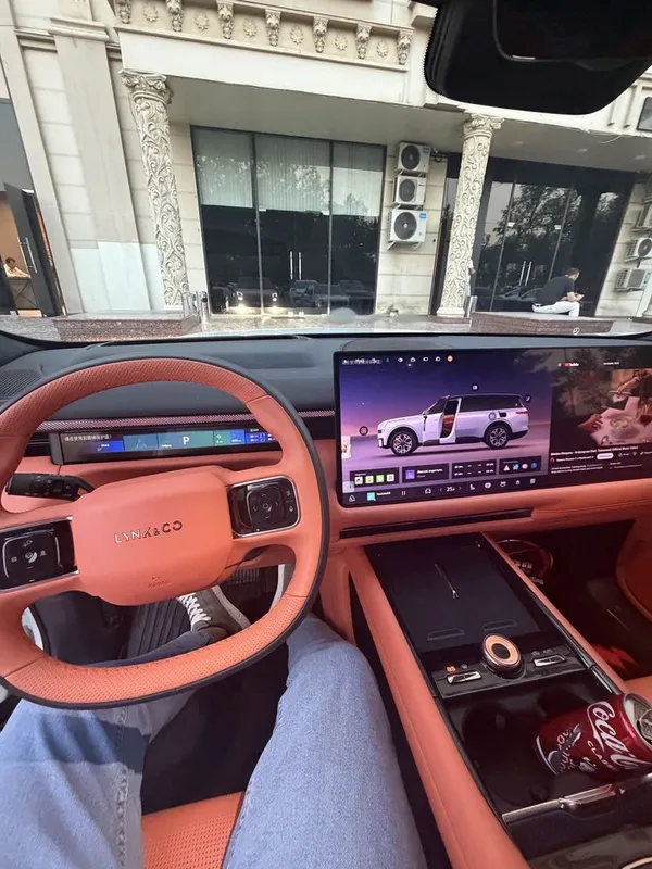 Lynk co 900 gibrit srochniy sotiladi