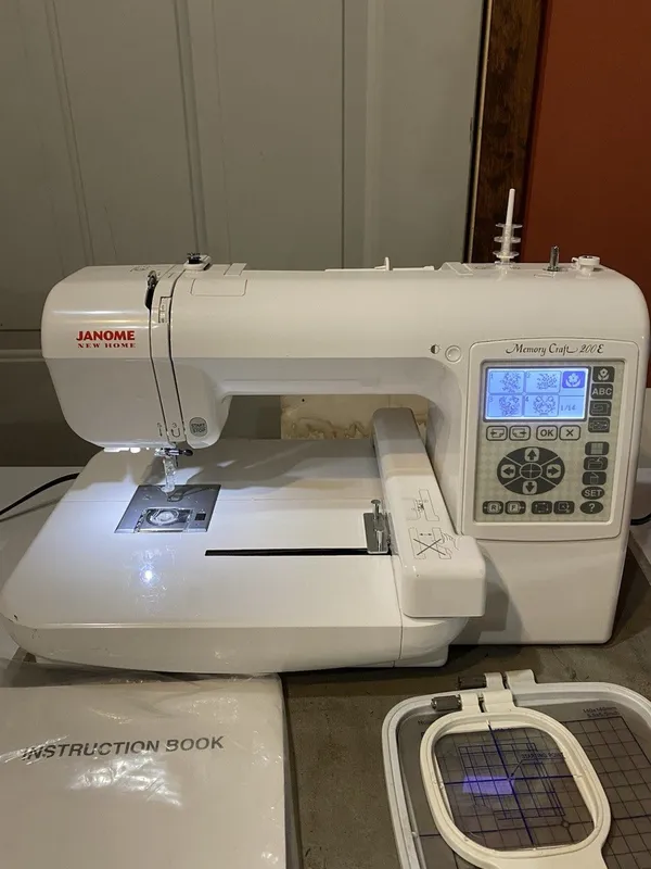 Janome Memory Craft 200E 1