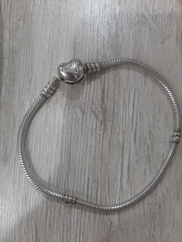 Pandora kumush bilaguzuk 1