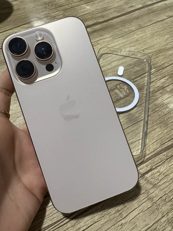 iPhone 16 pro 1