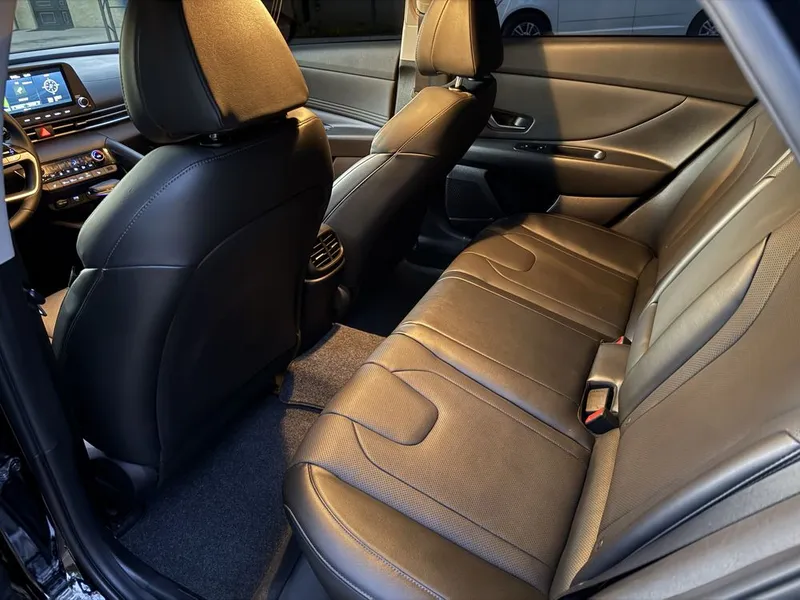 Hyundai Elantra 2.0L full options ! — фото 4