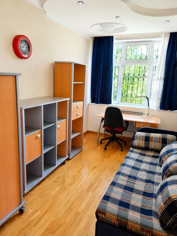 3-комнатная квартира в аренду, 110 м², 3/4 этаж (вторичное жилье) — фото 2
