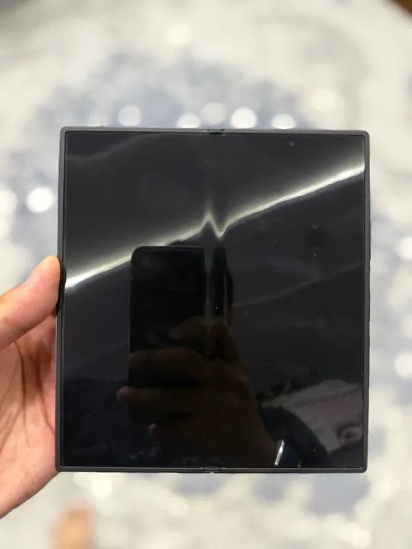 Samsung Z Fold 7 Black 2 Samsung Z Fold 7 Black 2