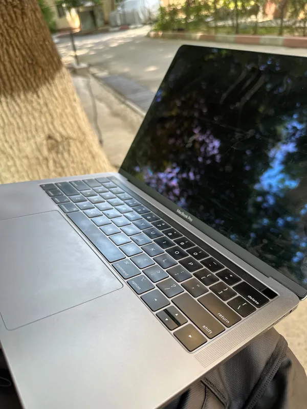 Macbook продаётся срочно 1 Macbook продаётся срочно 1