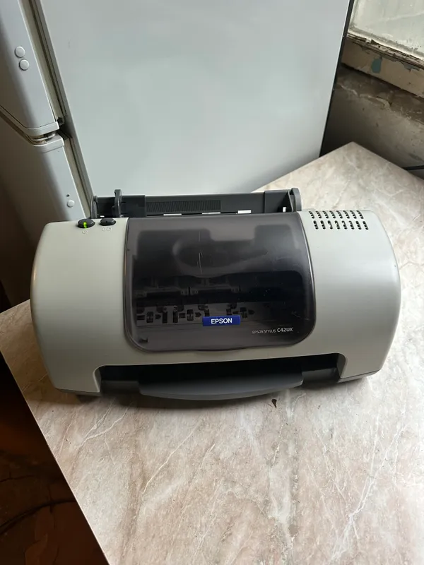 Принтер Epson Stylus цветной продаётся 1