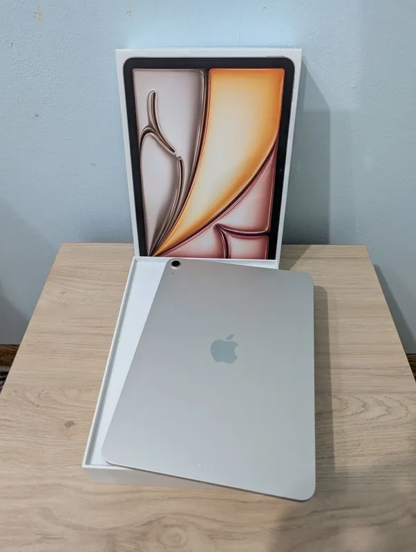 Как новый Apple iPad Air M4 11 256GB Wi/Fi 1 Как новый Apple iPad Air M4 11 256GB Wi/Fi 1