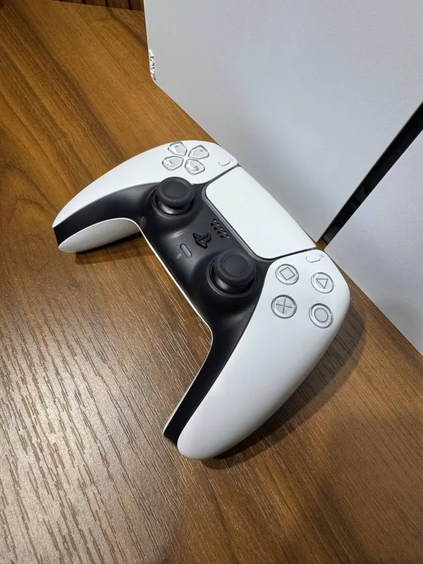 Playstation 5 slim 1tb 4