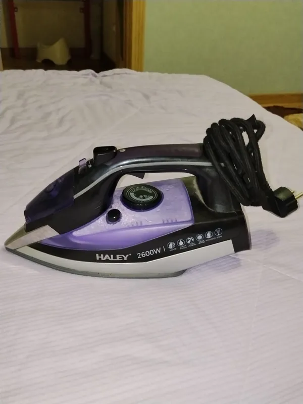 Продаю утюг HALEY 2600W