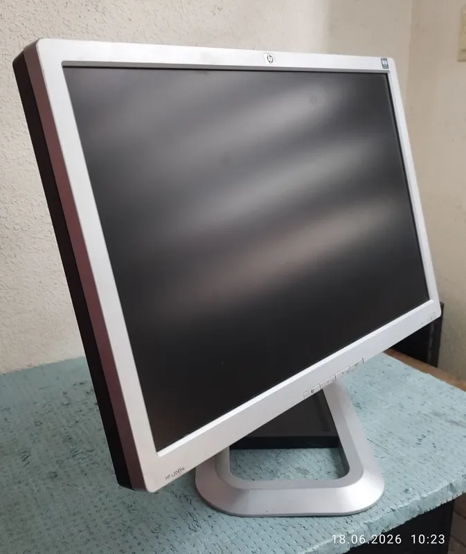 Монитор HP 20" LCD 3