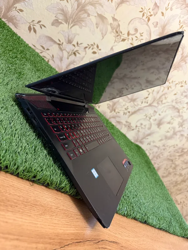 Lenovo Y700 Gaming 16GB RAM 1TB HDD SSD Core i7 6