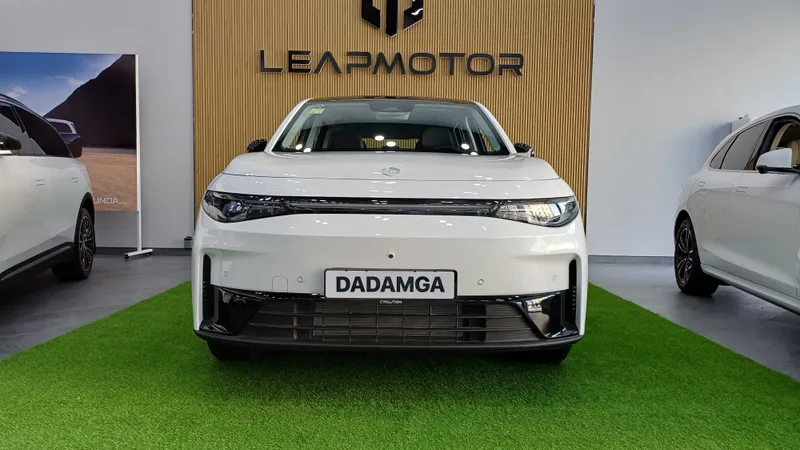 Leapmotor C10 REEV Full Komplektatsiya, Oq Rang, 0 km 2