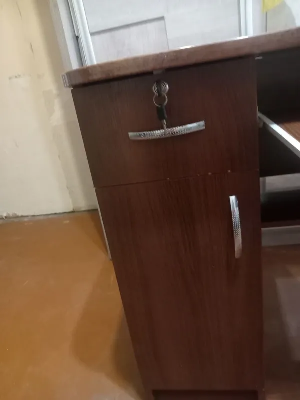 Кампьюторный стол 1