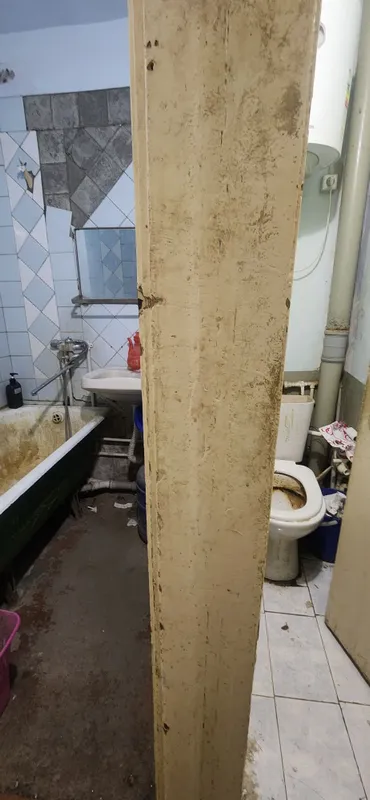 Срочно продается 3 ком. Квартира Мархабо. 14 мактаб 5