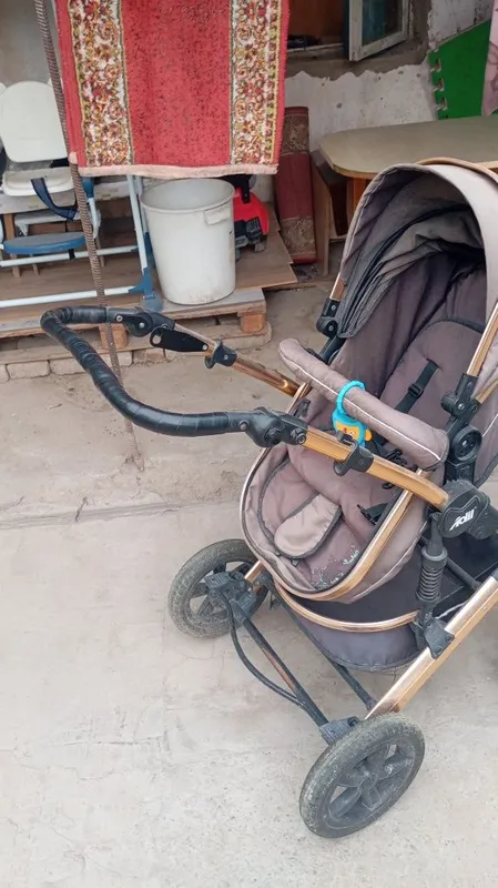 Продам детскую коляску до 3х лет 2