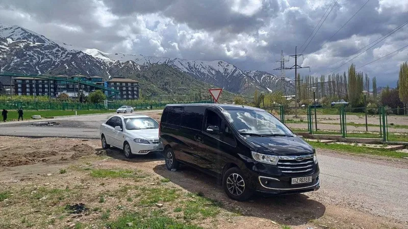 Такси в горы на минивэне JAC M3 (8 мест) – Комфорт и Безопасность! — фото 1