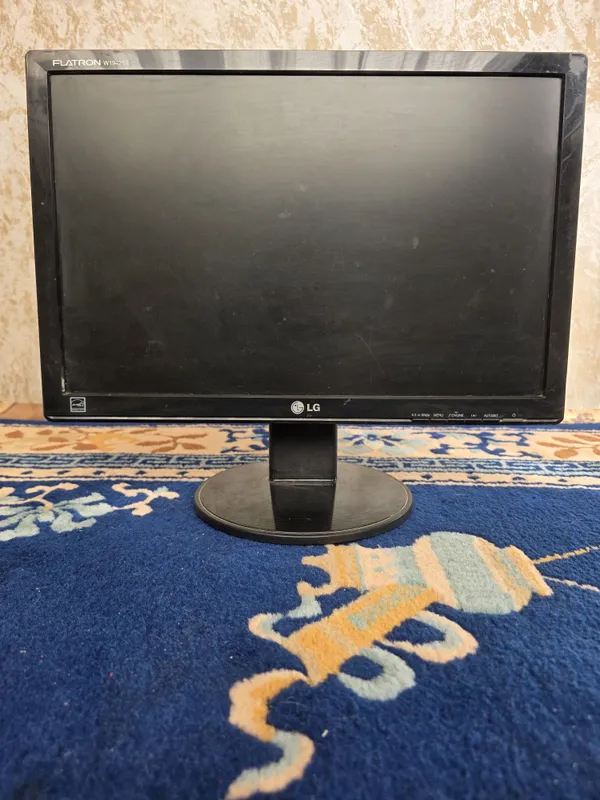 LG Монитор на компьютер 1