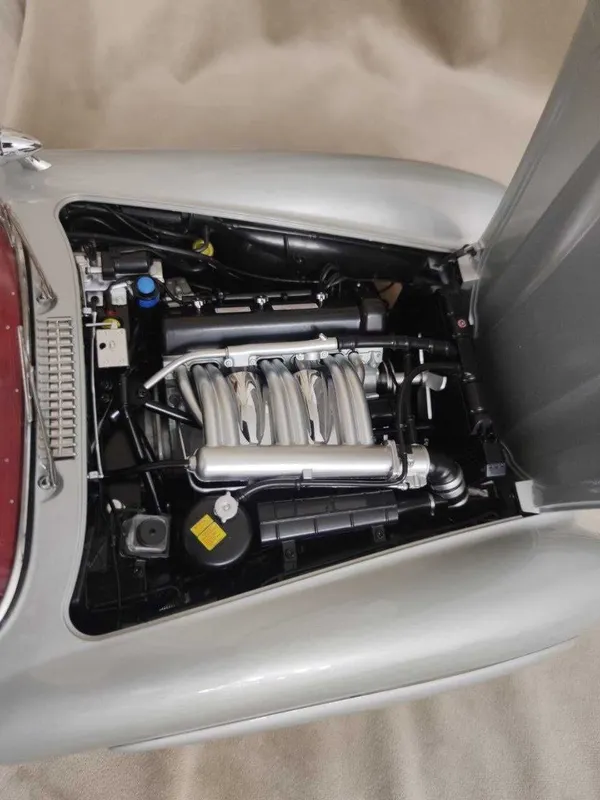 Коллекционная модель Mercedes 300SL 1:8 масштаб (56 см) — фото 2