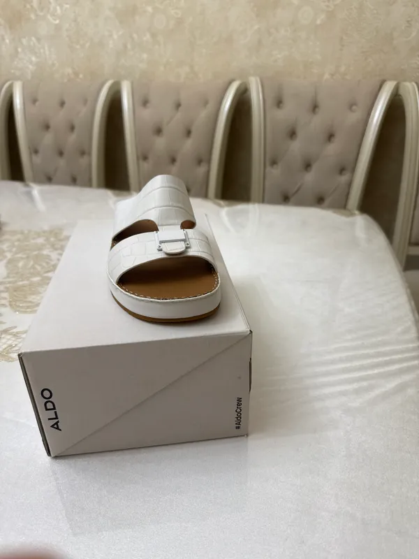 Продаётся! арабские сандалии « ALDO” размеры 41-42