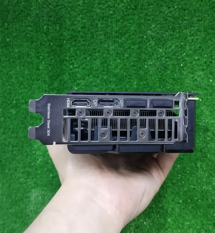 RTX 5060 8GB Asus Dual videokartasi 4