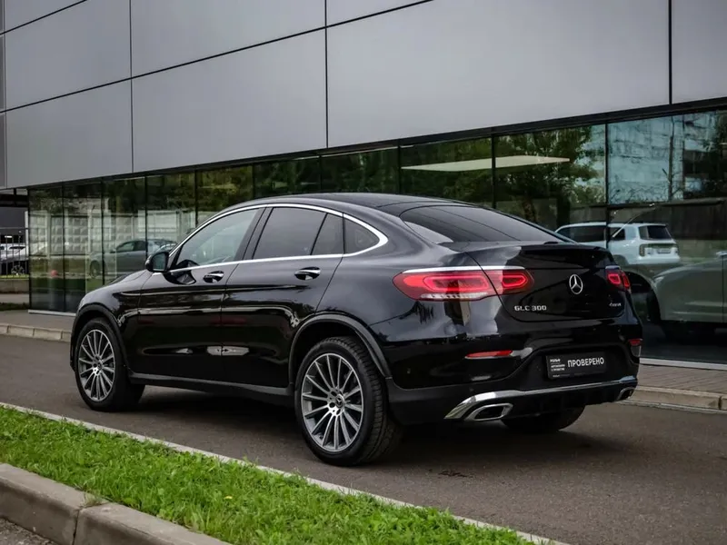 Продам свой Mercedes GLC 300. 4 Matic идеал