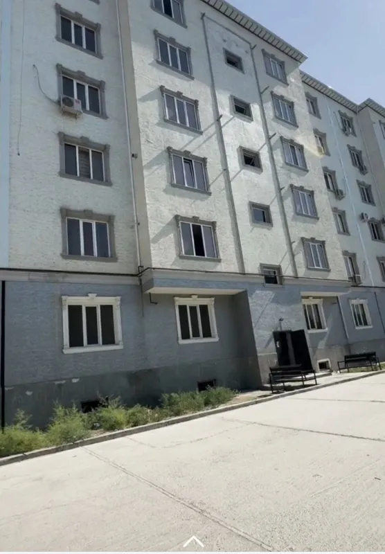 Sharq massivda yangi dom sotiladi 142 kvadrat