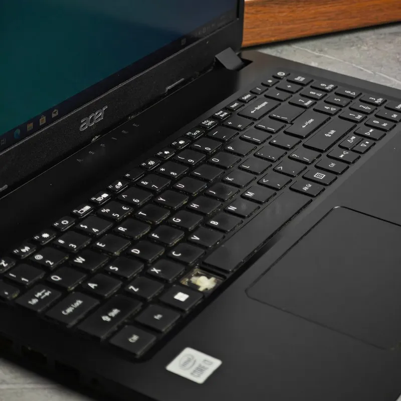 Ноутбук Acer core i3 10 в хорошем состаяний — фото 2