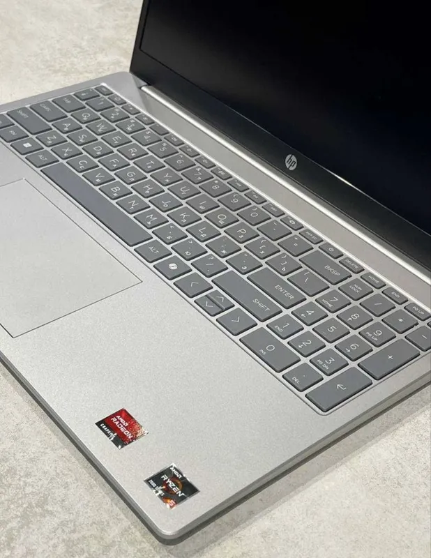 Noutbuk HP Laptop 15 AMD Ryzen 5 7520U 8GB 1Tb 15.6 FullHD IPS Touch — фото 2