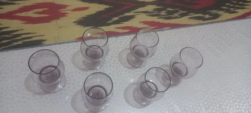 ichimlik uchun ryumkalar