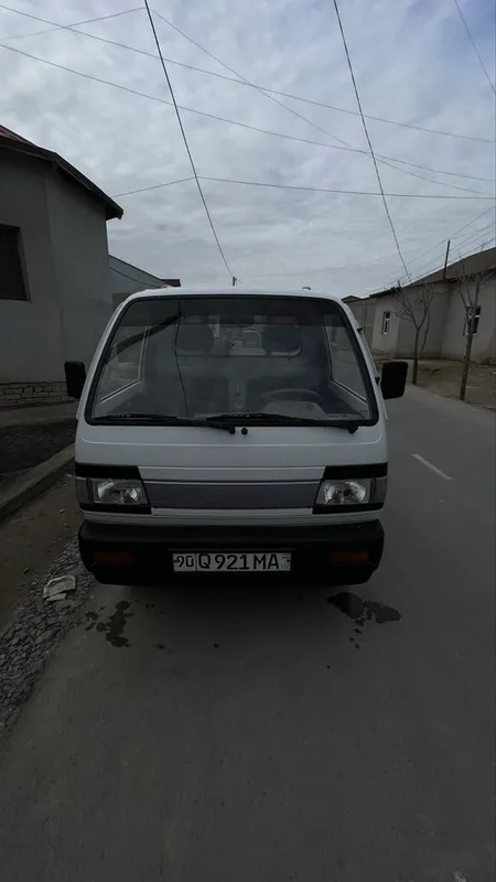 moshina 2019 yil halol probeg 205.000 km hech yerinda kraska yoq — фото 2