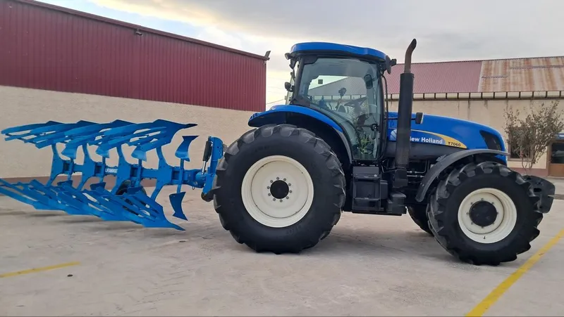 Magnum New Holland T7060 — фото 1