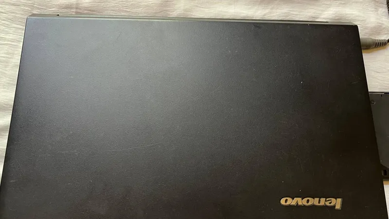 Ноутбук Lenovo B590 (модель) 1
