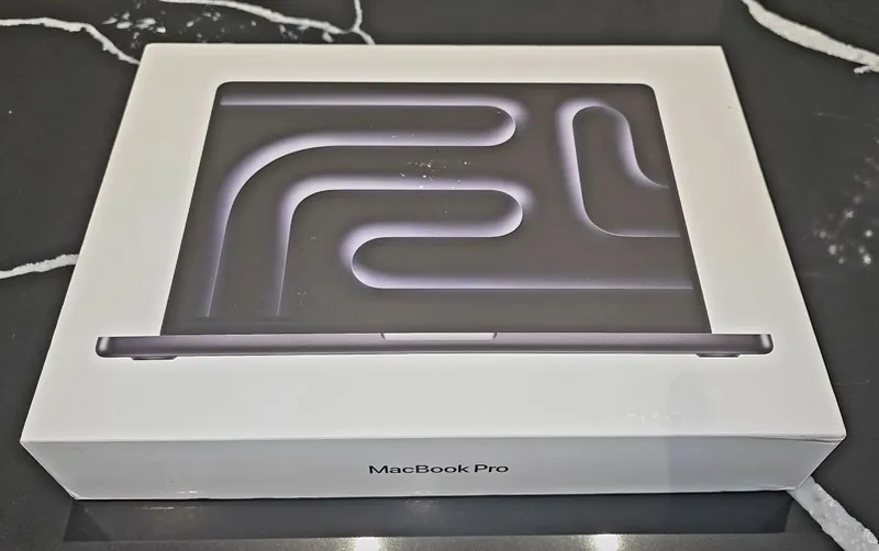 14.2'' MacBook Pro M4 24/512 3 14.2'' MacBook Pro M4 24/512 3