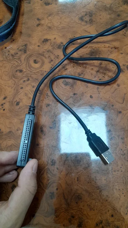 Eski IDE qattiq disklar uchun sata adapter. 1 Eski IDE qattiq disklar uchun sata adapter. 1