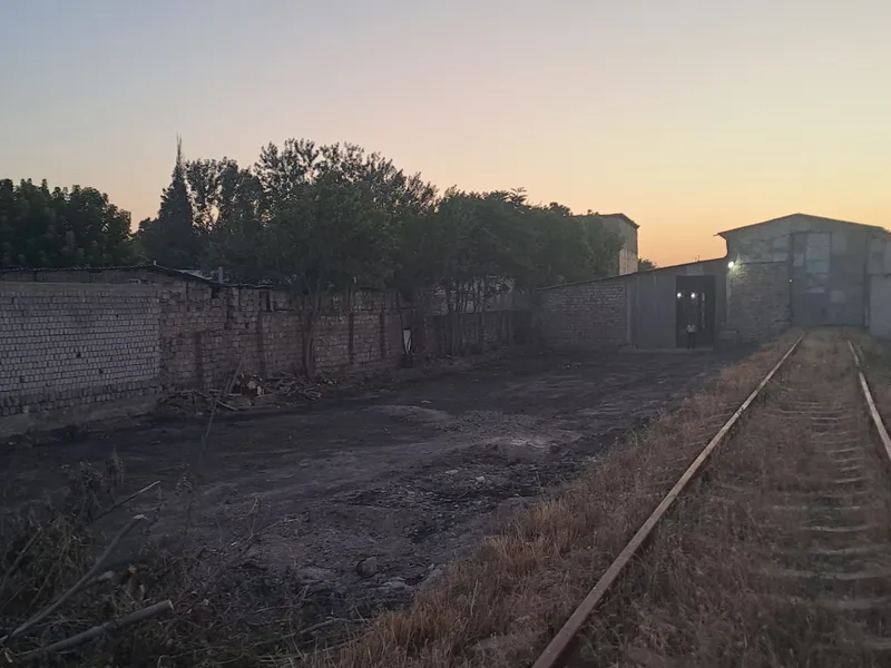 Аренда Келесе земельный участок с ж/д веткой и помещением . — фото 1