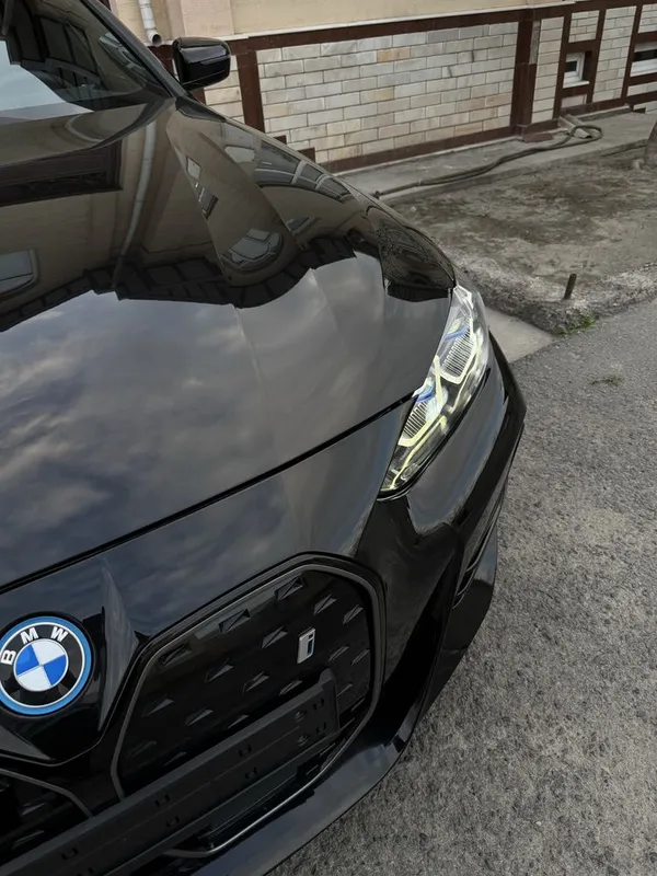 BMW i4 40L M-Sport — фото 1
