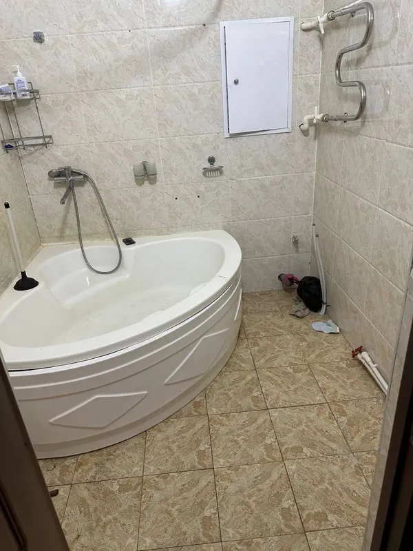 ПРОДАЁТСЯ 2х комнатная квартира 2/5/8 на Ц2 Алайский рынок Басри Баба — фото 4