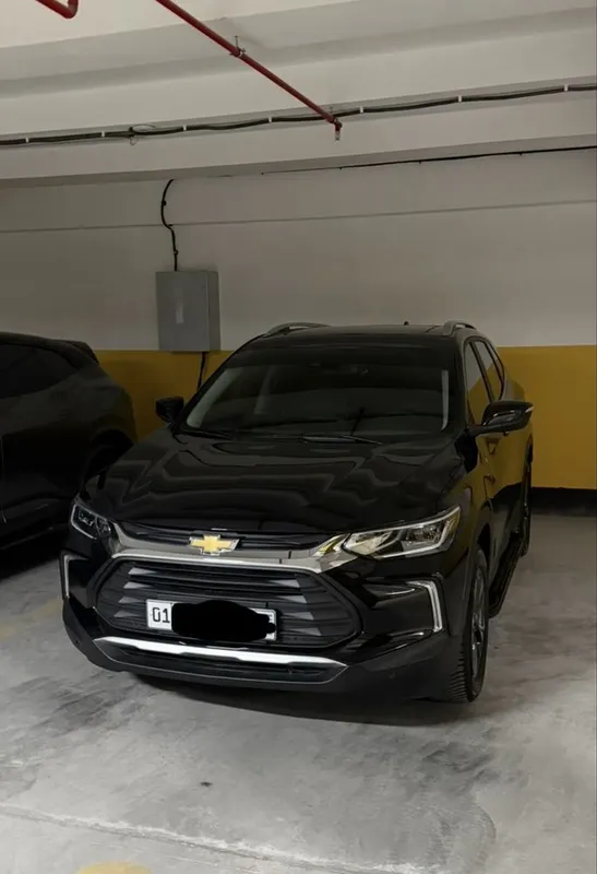 Продаётся Chevrolet Tracker своя! Цвет чёрный premier плюсь позиция. Продаётся Chevrolet Tracker своя! Цвет чёрный premier плюсь позиция.