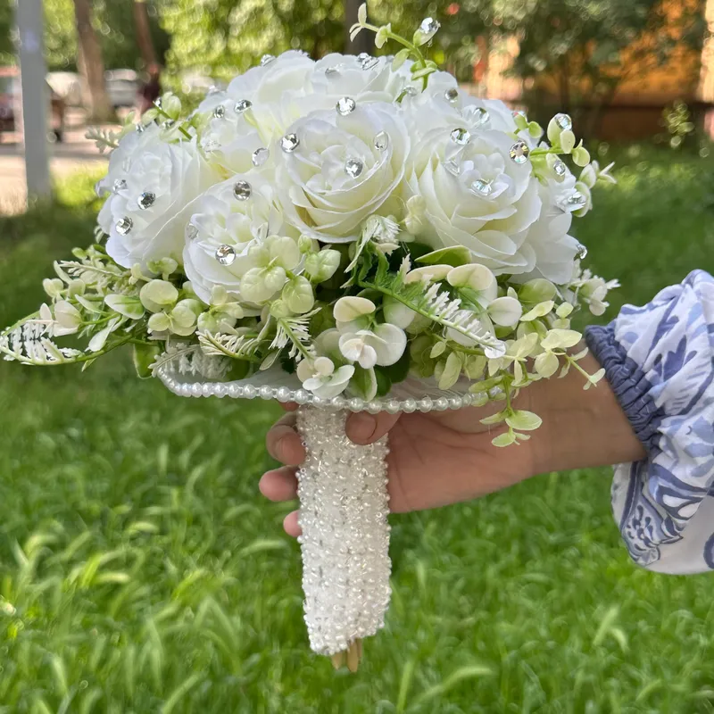 Келин куйлаклари сотувда — фото 1