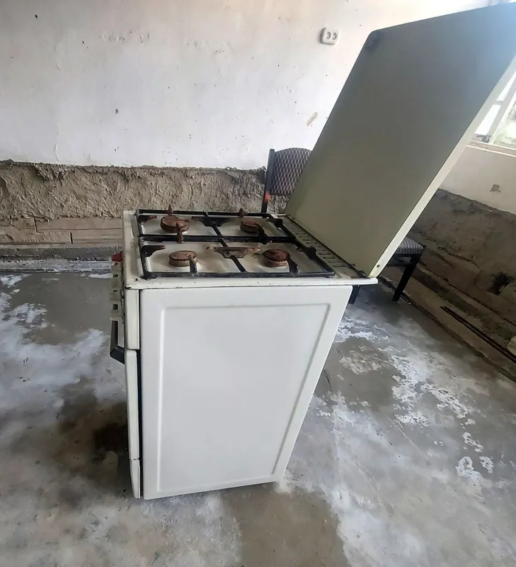 Газ плита сотилади, чугун 5