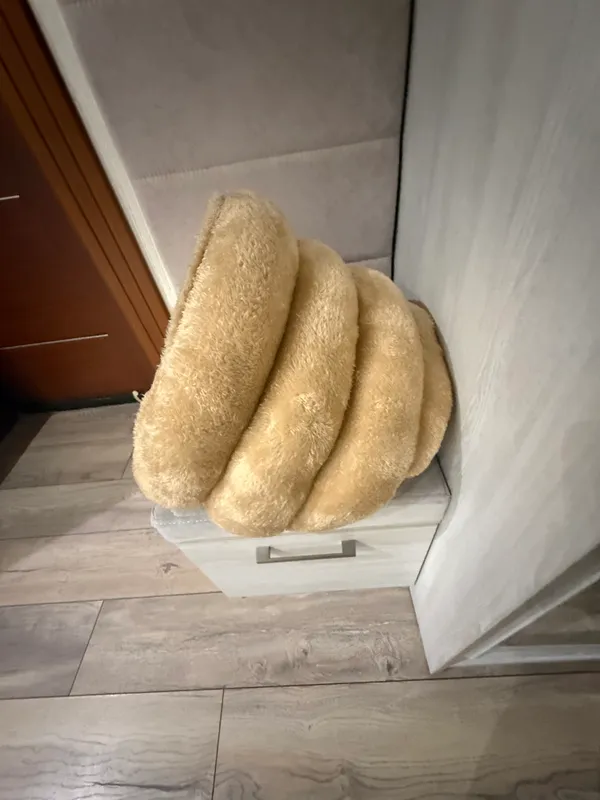 Лежанка, домик для кошек и собак Лежанка, домик для кошек и собак