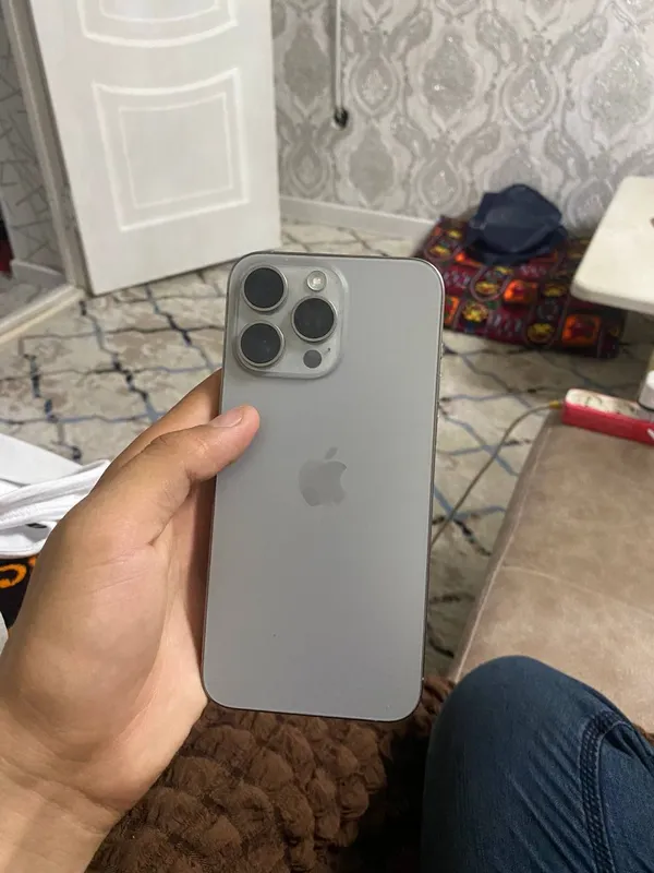 Iphone 15 pro max 4