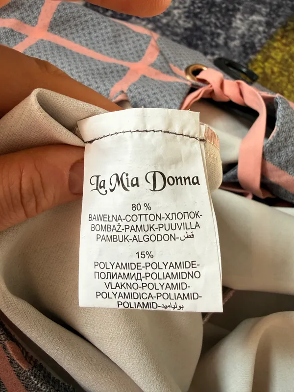 Стильное весеннее платье прямого фасона — фото 2