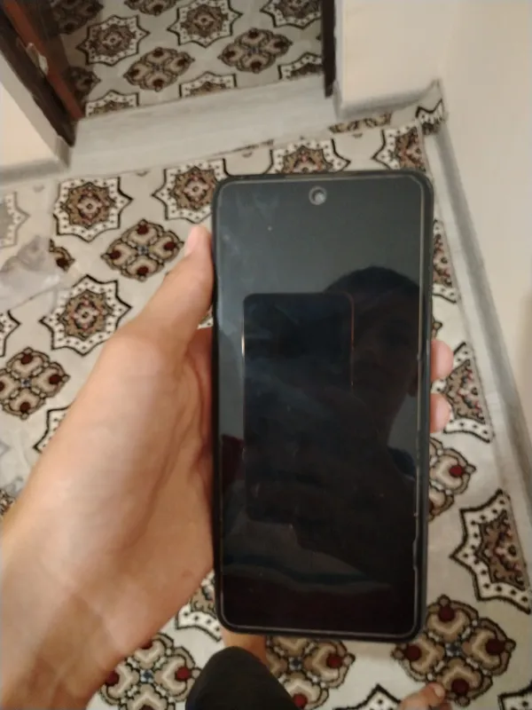 Telefon men sotmoqchiman 600 ming som ga 2