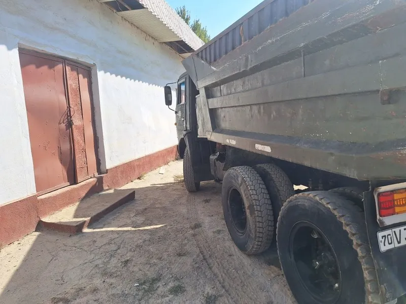 Kamaz 5511 samasval sotiladi