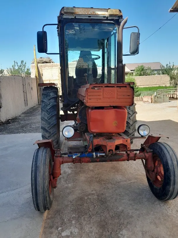 T 28 traktor sotiladi 1993 yil xolati Yangi koʻp xaydalmagan 2 T 28 traktor sotiladi 1993 yil xolati Yangi koʻp xaydalmagan 2
