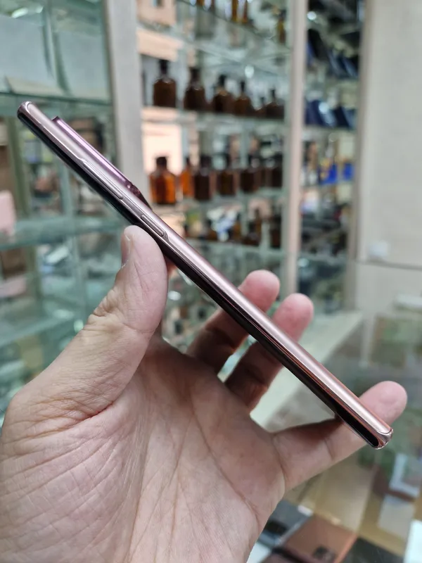 Samsung Note20 Ultra 4