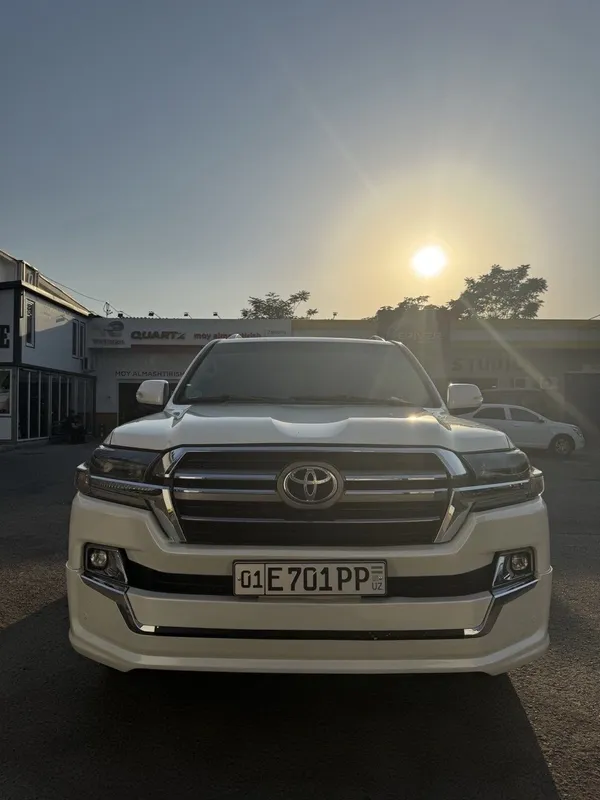 Land Cruiser 200 TOYOTA своя. — фото 2